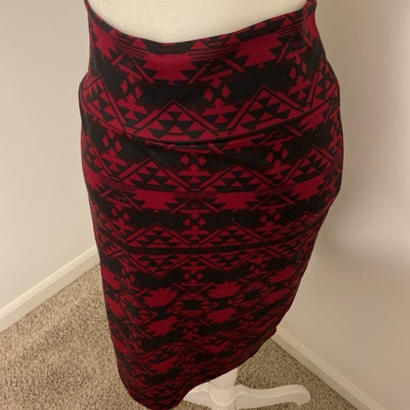 Midi Pencil Skirt 💕 - Picture 2 of 3